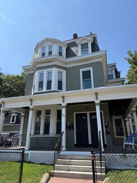 Building Photo - 58 Vinal Ave