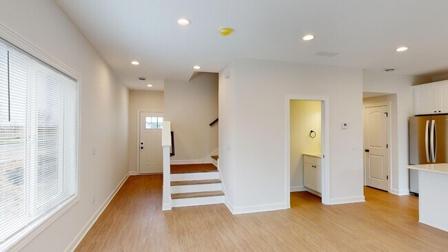 Building Photo - 3 Bedroom End Unit