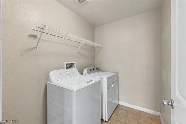Building Photo - 9912 Blue Villa Ct