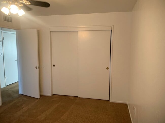 Building Photo - 7704 N Laurelglen Blvd