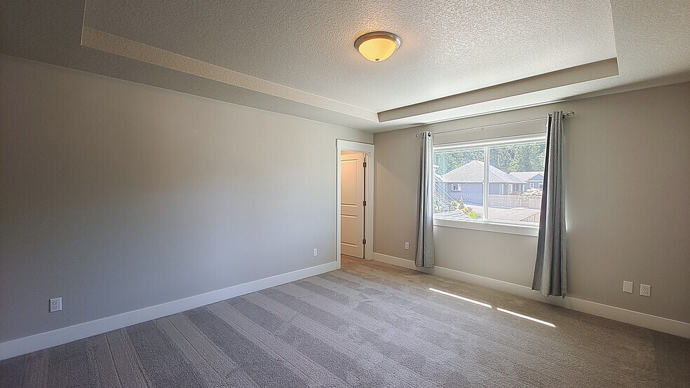 Building Photo - 17542 SW Sunview Ln