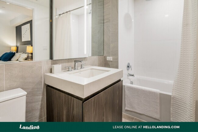 Building Photo - 4949 S Landing Dr