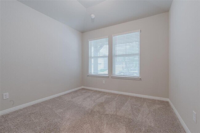 Building Photo - 1642 Settlers Glen Dr