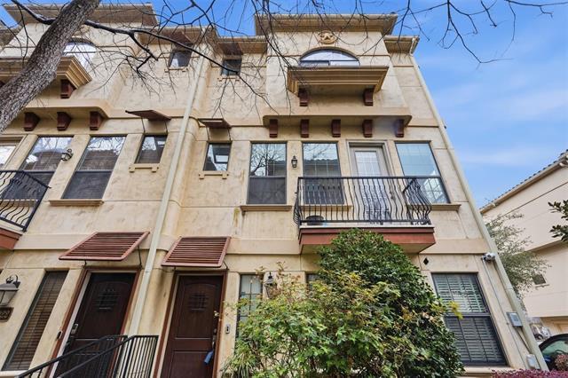 Building Photo - 1020 Pavillion St