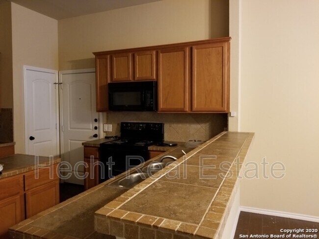 Building Photo - 1027 Brown Rock Dr