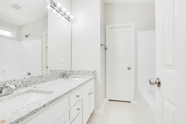 Building Photo - 6260 Whitetail Ct NW