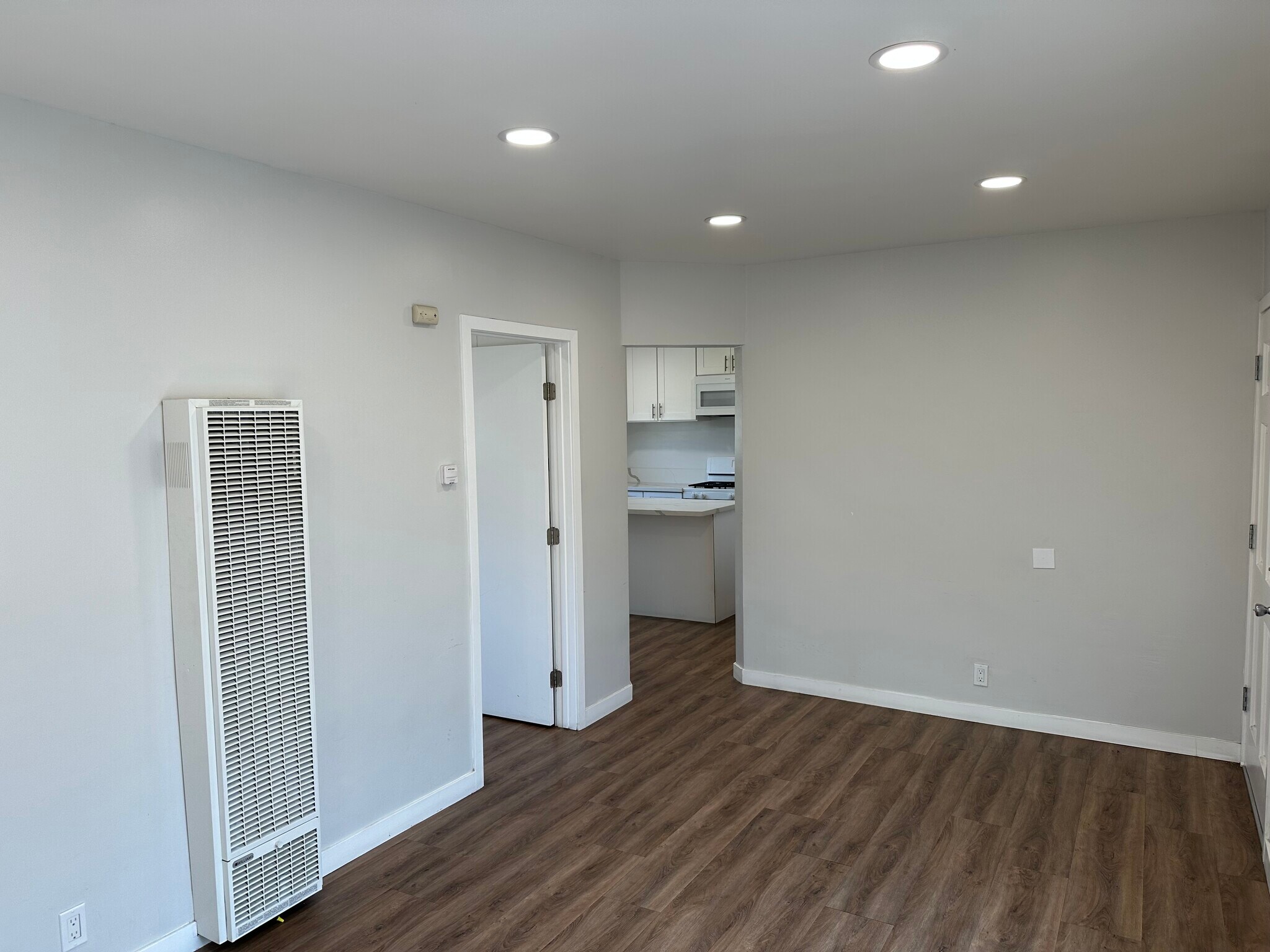 Building Photo - 25120 Frampton Ave