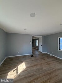 Building Photo - 46 Penn St