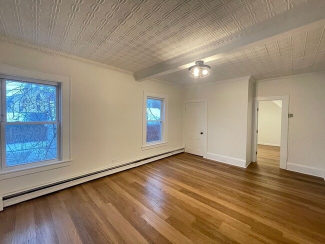 Building Photo - 33 Malvern St