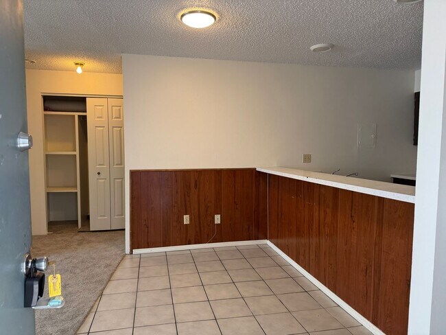 Building Photo - 1135 Florida Rd