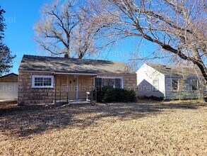 Building Photo - $895 - 2 bed 1 bath - Single Family Home