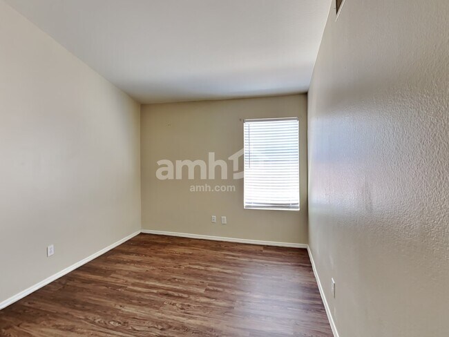 Building Photo - 12755 W Palm Ln