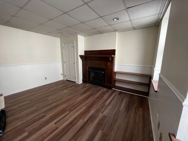 Building Photo - 2120 E Carson St