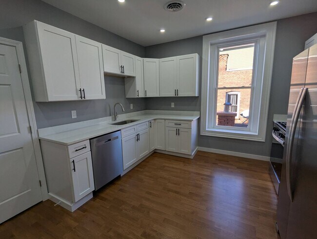 Building Photo - 171 Remsen St