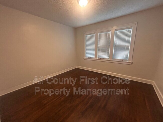 Building Photo - 2511 55th Ave N