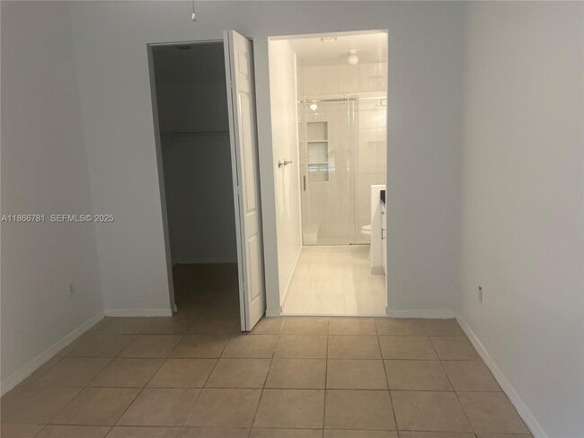 Building Photo - 4287 NE 9th St