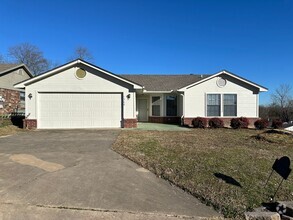 Building Photo - Gorgeous 3 Bed / 2 Bath Home in Barling