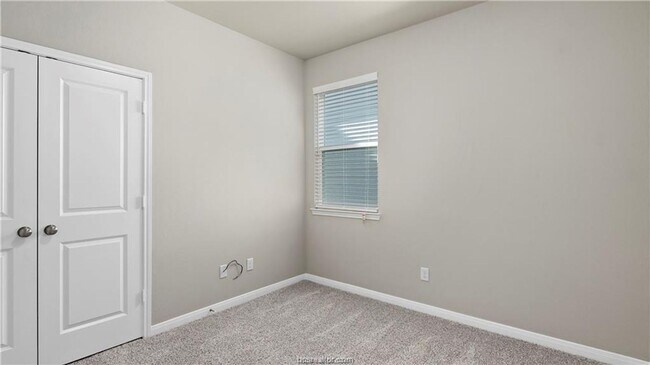 Building Photo - 3007 Stevens Dr