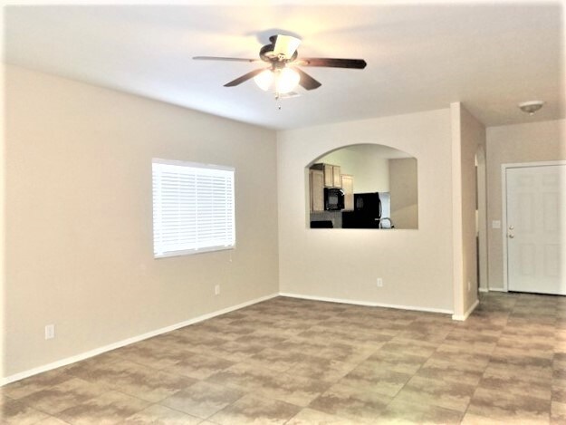 Building Photo - 1119 W Vineyard Rd