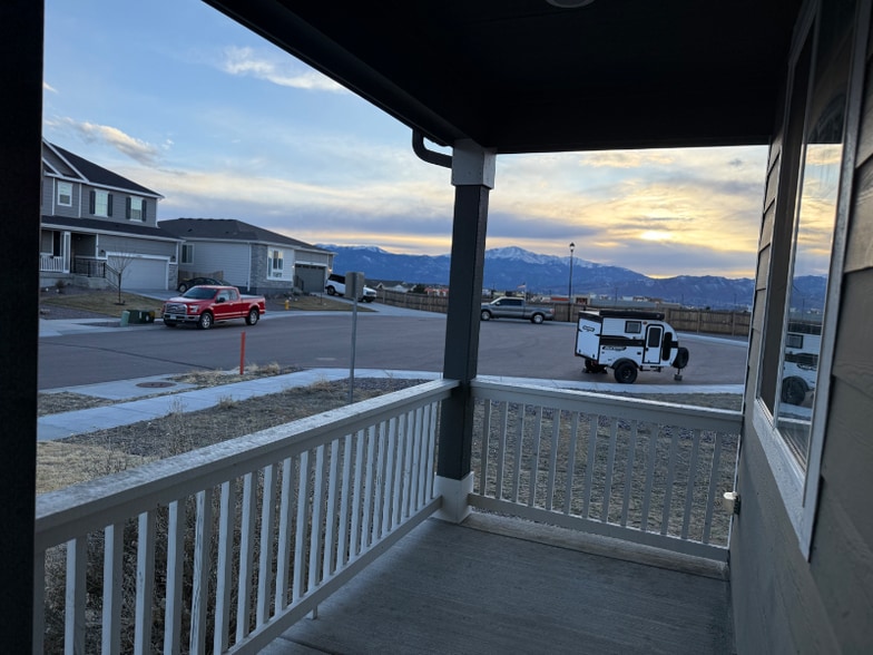 Building Photo - 6074 Donahue Dr