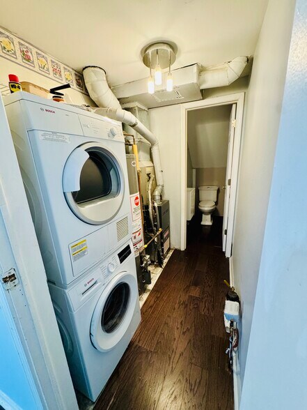 Building Photo - 3023 Wakefield Dr