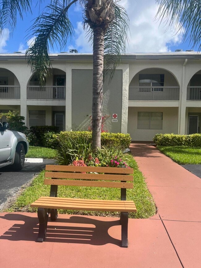 Building Photo - 2614 Nassau Bend