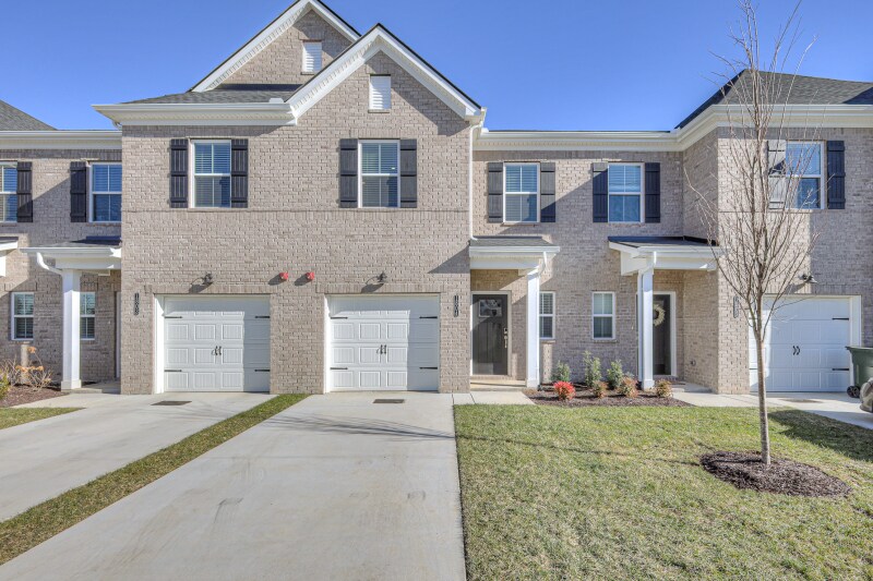Building Photo - 204 Douglas Bend Rd