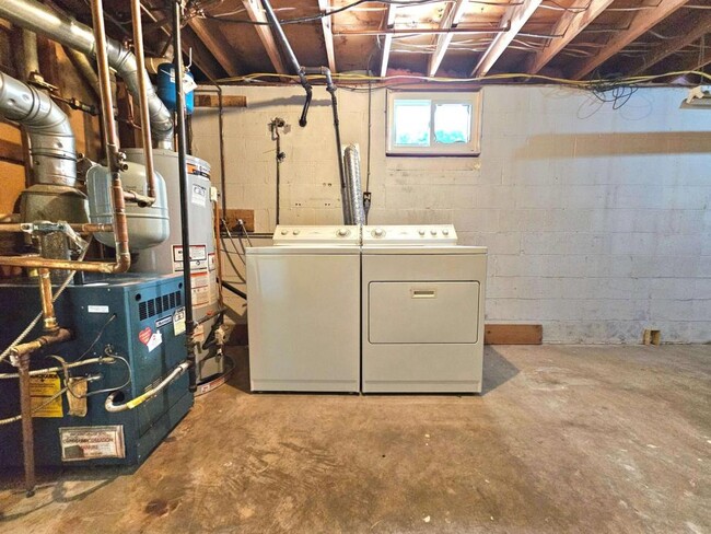 Building Photo - 4123 Glendale Rd