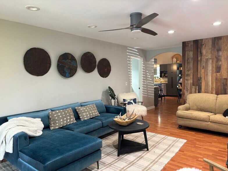 Building Photo - 79 Navajo