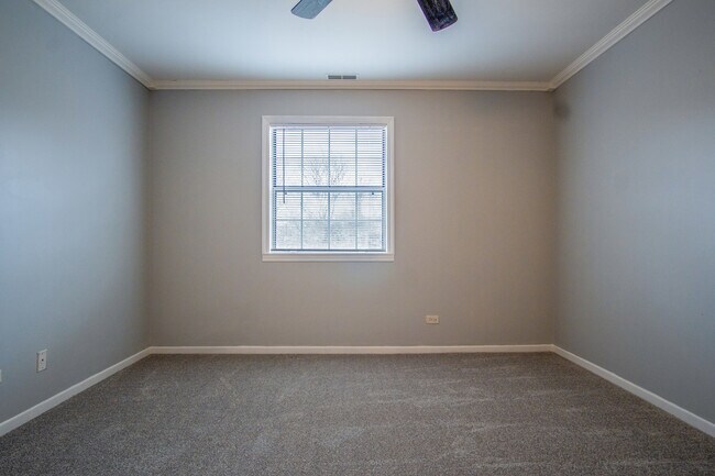 Building Photo - 15 Gant Cir