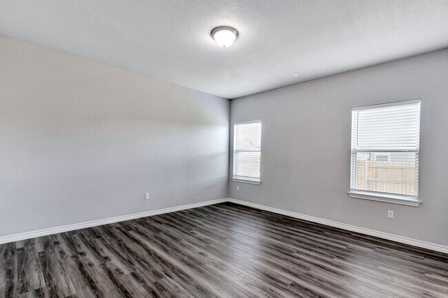 Building Photo - 216 Syrah Ct