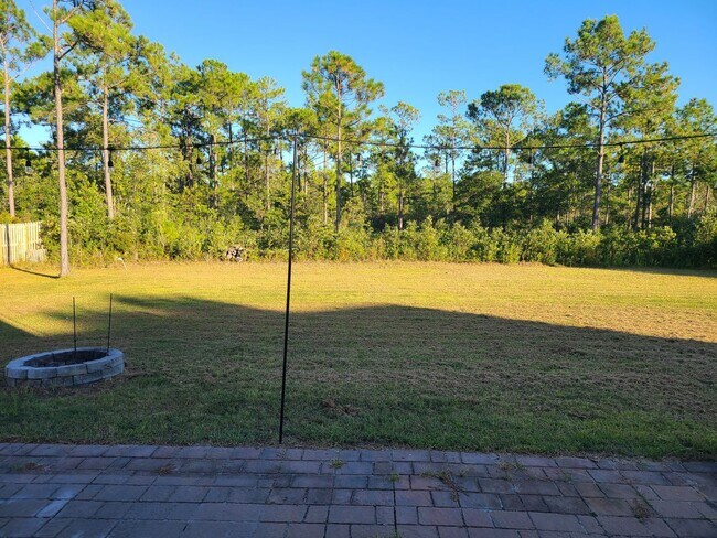 Building Photo - 3 Bedroom, 2.5 bath home - Sneads Ferry - Everetts Creek Community