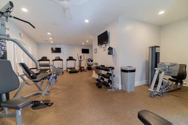 Building Photo - 728 Executive Center Dr