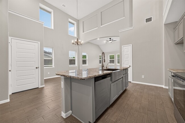 Building Photo - 30359 Limber Pines Dr