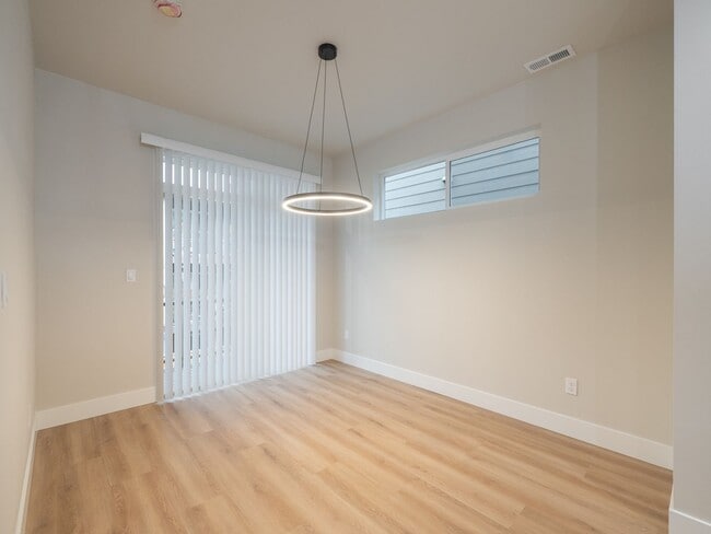 Building Photo - 9381 SW Eunice Ln