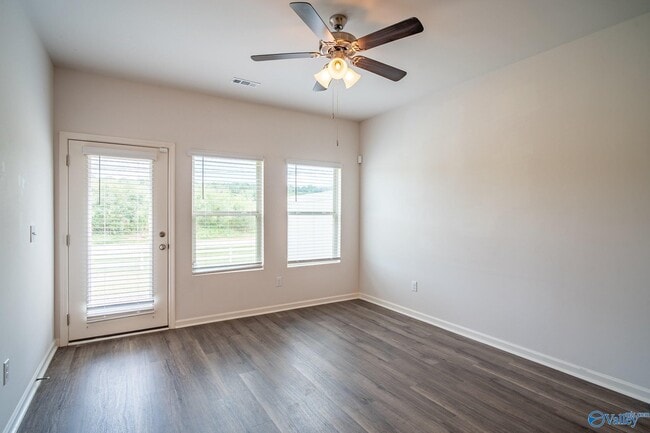 Building Photo - 217 Bay Pine Dr
