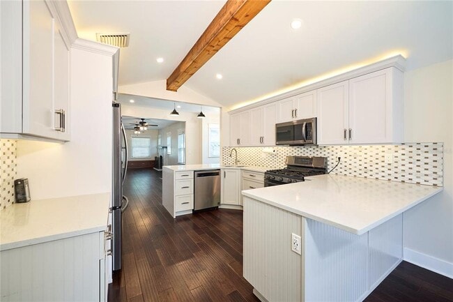 Building Photo - 6008 N Highland Ave