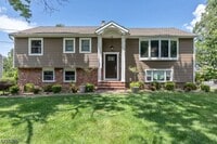 Building Photo - 48 Hillcrest Ave
