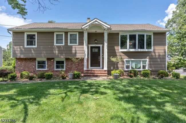 Primary Photo - 48 Hillcrest Ave