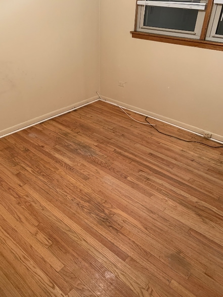 Building Photo - 8027 S Exchange Ave