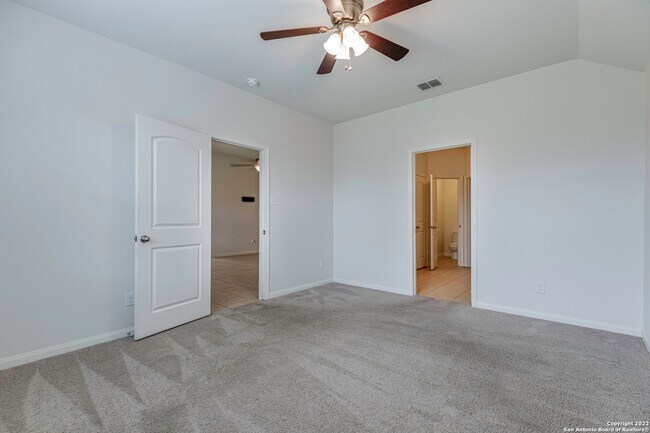 Building Photo - 7810 Creekshore Cove