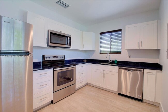 Building Photo - 427 NW 34th St