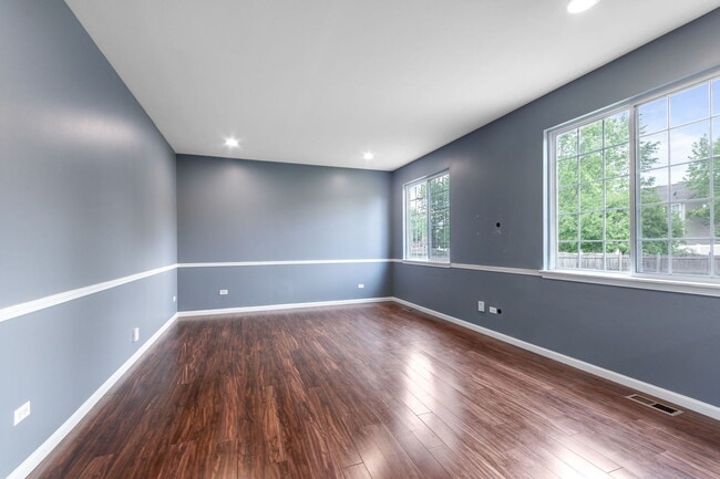 Building Photo - 14610 General Dr