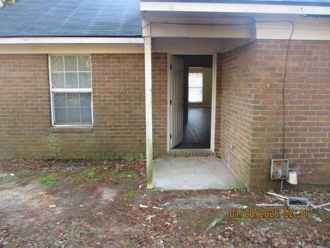 Building Photo - 305 Station Crossing Dr