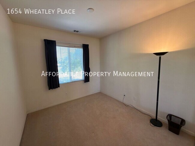 Building Photo - 1654 Wheatley Pl