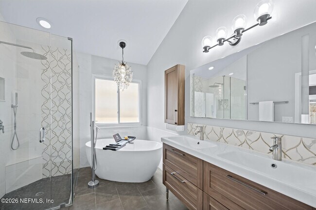 Building Photo - 13948 Spoonbill St N