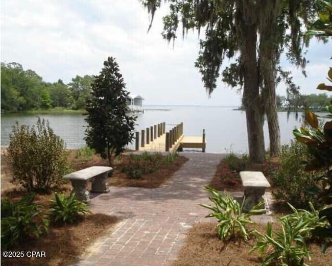 Building Photo - 31 Beacon Point Dr