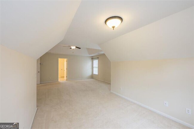 Building Photo - 2404 Gablewood Dr NE