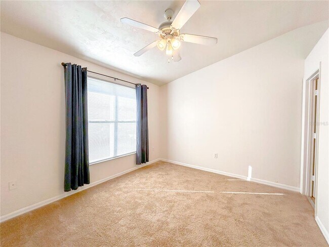 Building Photo - 3575 SW 30th Way