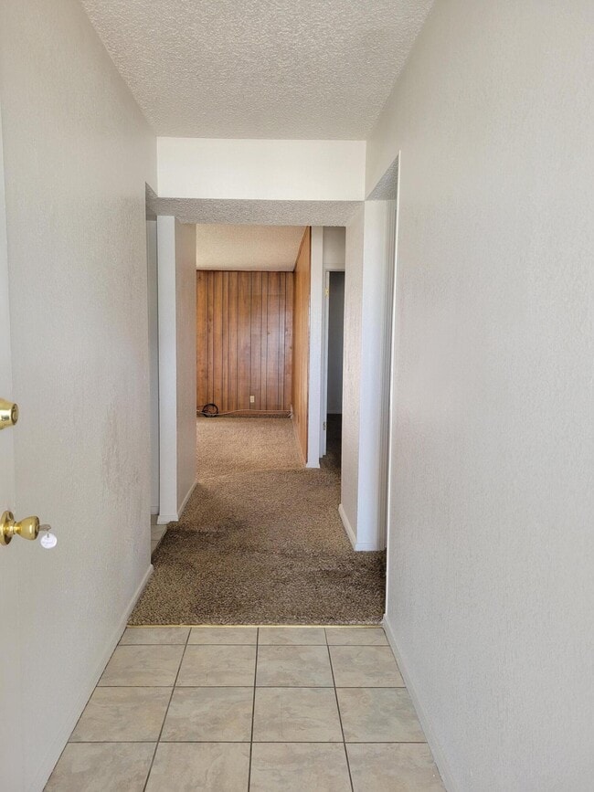 Building Photo - 7716 Iroquois Dr